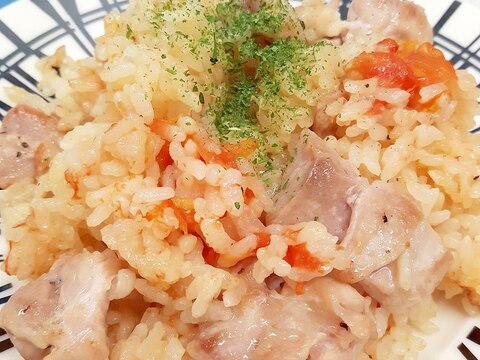 子供が喜ぶ(^^)鶏もも肉とトマトのチャーハン♪